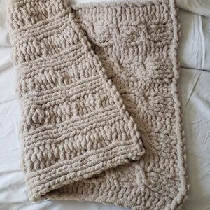 Chunky Knit Beige Blanket